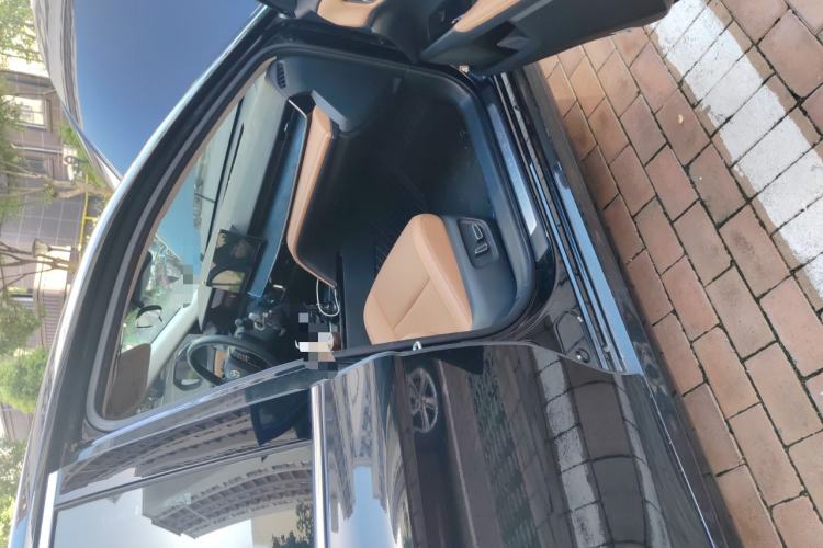 Used Toyota Camry 2024 Dual-Motor 2.0 HGVP Luxury Edition
