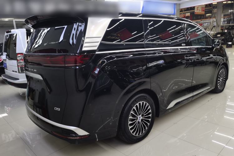 Used Denza D9 2022 DM-i 970 Four-Wheel Drive Flagship Model