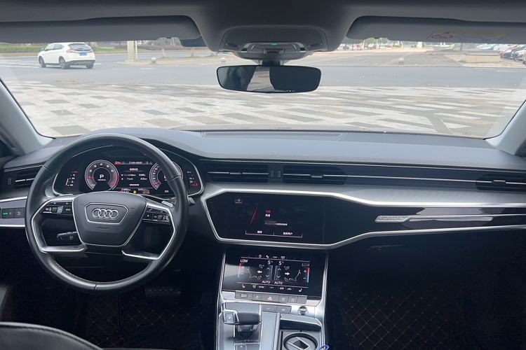 Used Audi A7L 2024 45TFSI quattro S-line Visionary Edition Flow Crystal Package
