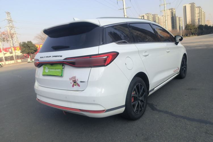 Used BYD Song MAX New Energy 2022 DM-i 105KM Prestige Model
