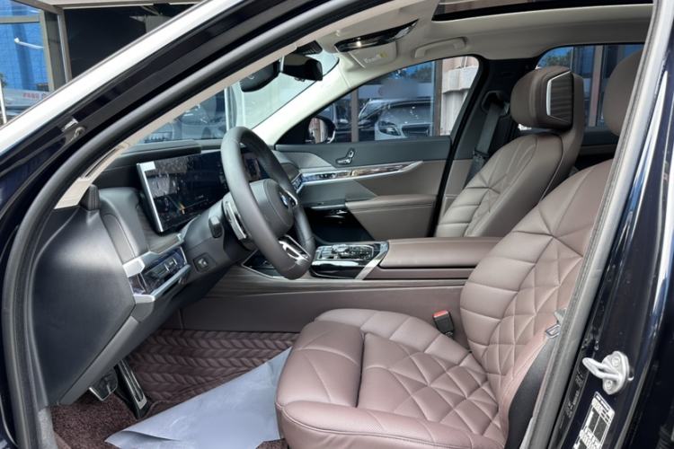 Used BMW 7 Series 2023 740Li Leading Model M Sport Package