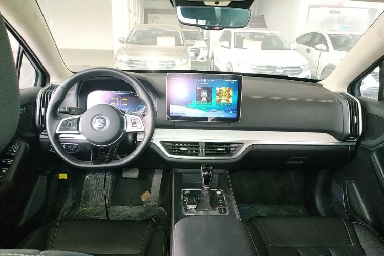 Used BYD Tang 2018 2.0T Automatic SmartConnect Prestige 7-Seater China V Standard