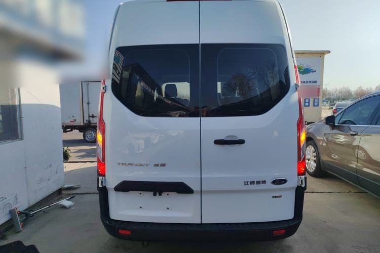 Used Ford Transit 2019 2.0T Diesel Multi-Purpose Commercial Vehicle Short Wheelbase Mid-Roof Design 6-Seater China VI Standard
