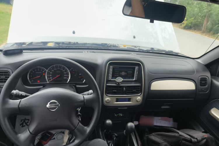 Used Nissan Paladin 2013 2.4L 4x4 Luxury Version China V Standard
