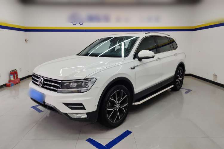 Used Volkswagen Tiguan L 2019 Revised 330TSI Automatic Two-Wheel Drive Smart & Luxury Edition China VI Standard
