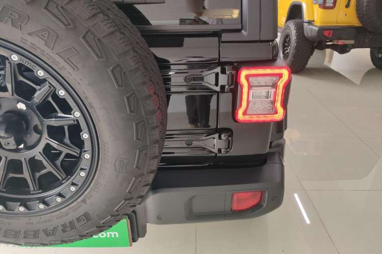 Used  Wrangler 2024 2.0T Sahara Four-Door Edition
