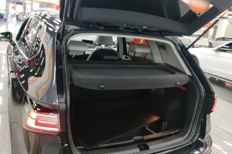 Used Volkswagen Tharu 2023 300TSI Two-Wheel-Drive Full Moon Edition
