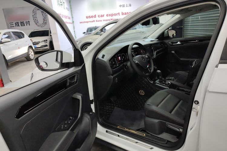 Used Volkswagen T-ROC 2021 280TSI DSG Two-Wheel Drive Comfort Connect 30th Anniversary Edition
