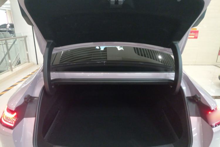 Used  E8 2024 550 km Range Rear-Drive Dragon Edition