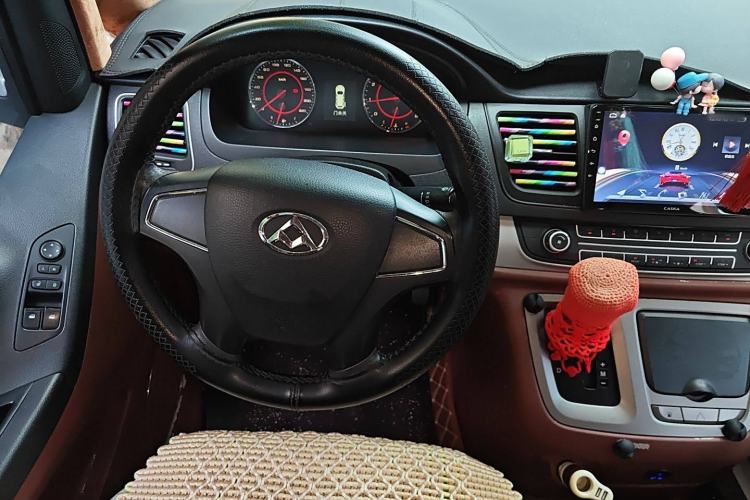 Used SAIC MAXUS G10 2014 2.0T Automatic Elite Edition
