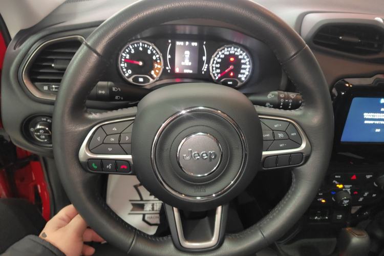 Used  Renegade 2021 220T Automatic Elite Edition