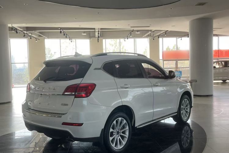 Used Haval H2 2017 Red-Label 1.5T Manual Two-Wheel-Drive Elite Model
