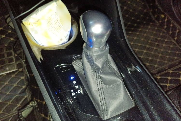 Used Toyota C-HR 2018 2.0L Luxury Sunroof Version China VI Standard
