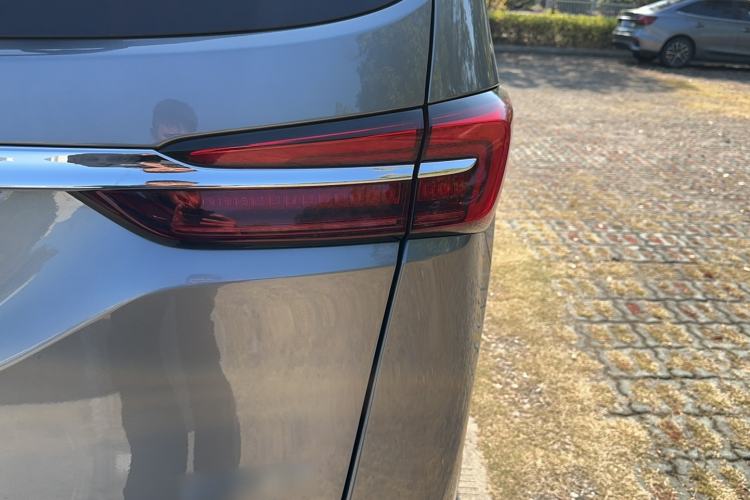 Used Buick GL8 2021 Land Cruiser Executive Class 652T Luxury Model
