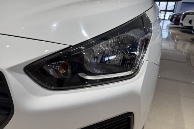 Used Hyundai Verna 2017 1.4L Manual Refreshed Version China V Standard
