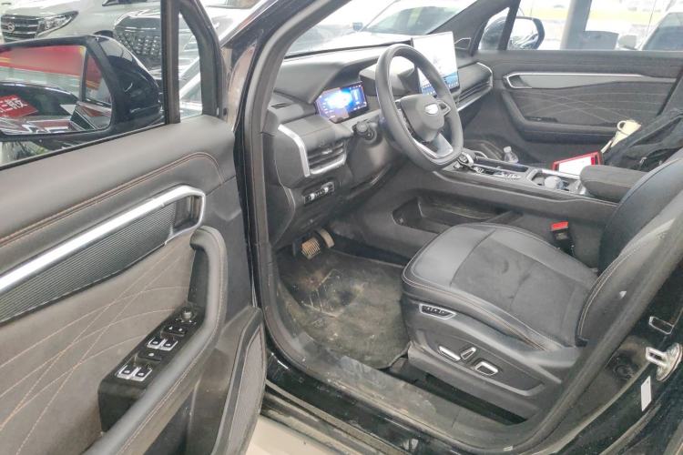 Used Geely Auto Haoyue L 2025 2.0T DCT Luxury Edition