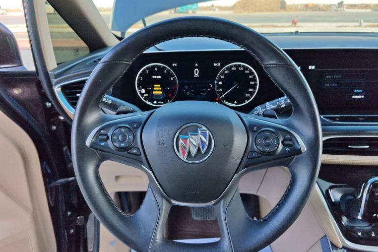 Used Buick GL8 2020 ES Land Cruiser 653T Luxury Model
