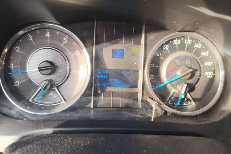 Used Toyota Fortuner 2016 2.7L Middle East Version
