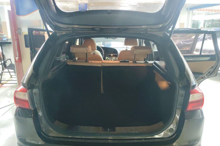 Used Brilliance V5 2016 1.5T Automatic Two-Wheel Drive Smart Version
