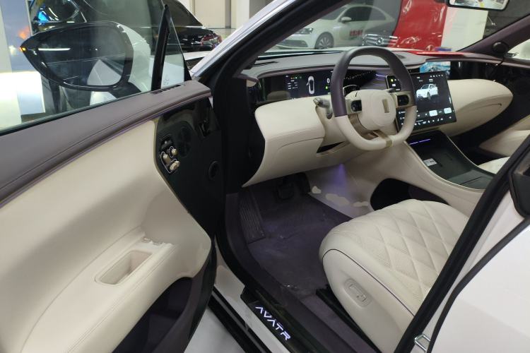 Used  11 2024 630 Rear-Wheel Drive Edition with Three Lasers