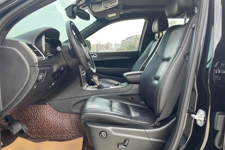 Used  Grand Cherokee 2017 3.0L Comfort Navigation Edition
