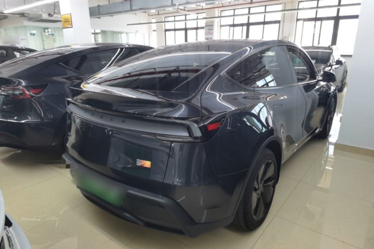 Used Tesla Model Y 2025 Rear-Wheel-Drive Version