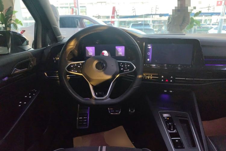 Used Volkswagen Golf 2023 Facelift 280TSI DSG R-Line Lite
