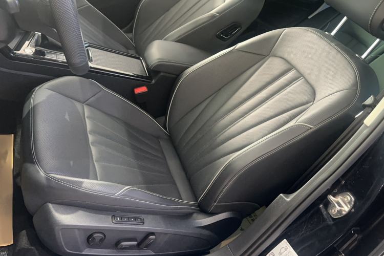 Used Volkswagen Passat 2024 330TSI Starry Elite Edition
