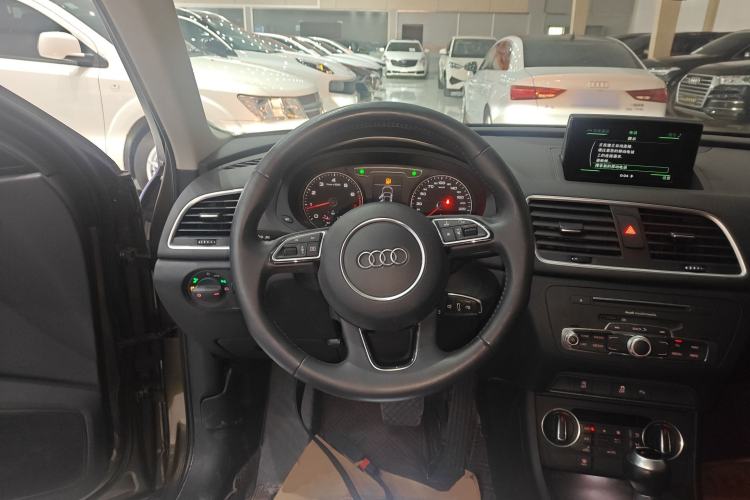 Used Audi Q3 2017 35 TFSI Fashion Model
