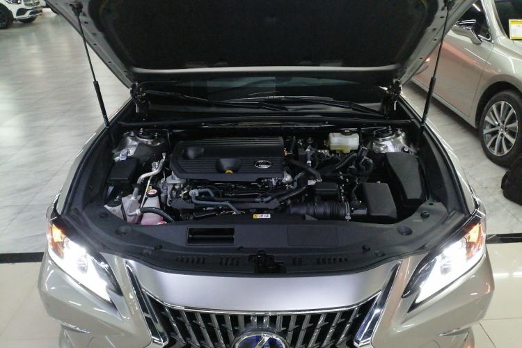 Used Lexus ES 2021 300h Excellence Edition
