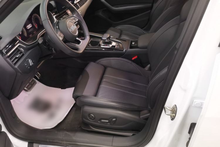 Used Audi A4L 2023 40 TFSI Luxury Dynamic Model
