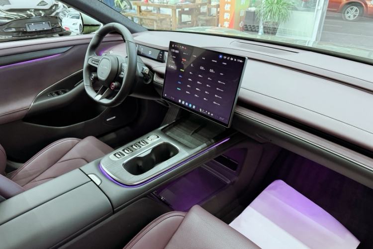 Used  SU7 2024 Rear-Drive Ultra-Long Range Advanced Pro-Level Intelligent Driving Version