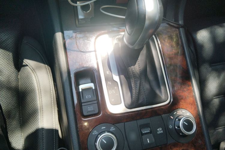 Used Volkswagen Touareg 2014 3.0 TSI New Edition
