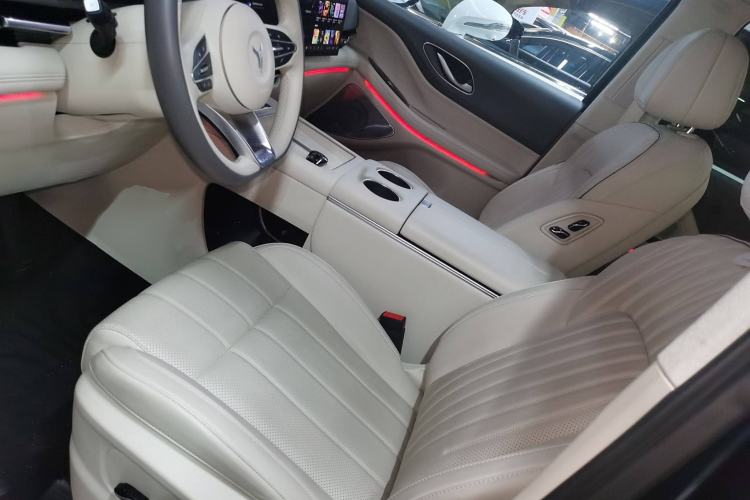 Used VOYAH Dream 2025 PHEV Four-Wheel-Drive Flagship Kunpeng Edition
