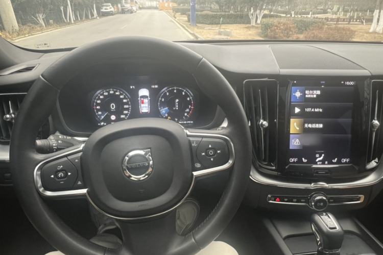 Used Volvo XC60 2019 T5 4x4 Smart Edition China V Standard
