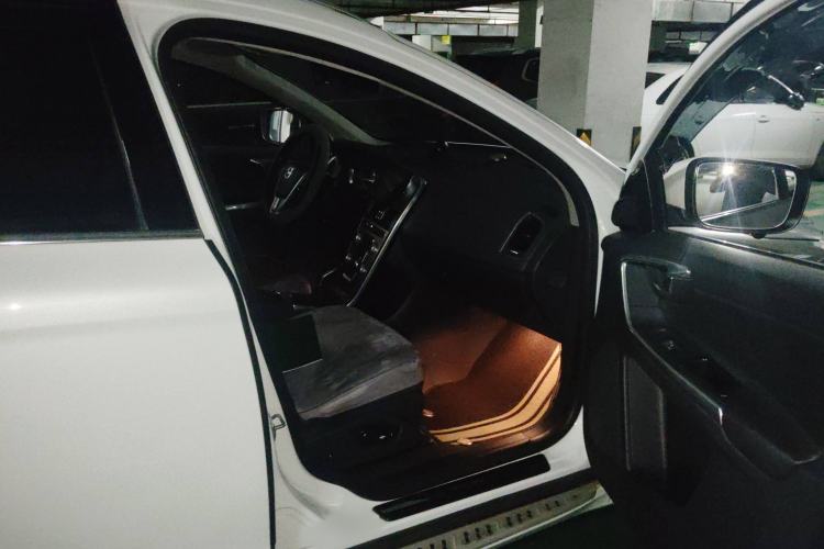 Used Volvo XC60 2017 T5 Smart Upgrade Edition
