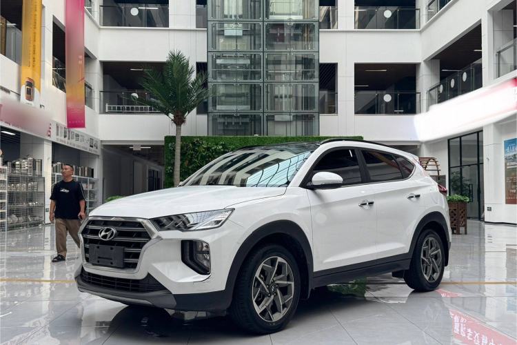 Used Hyundai Tucson 2019 280TGDi Dual-Clutch Two-Wheel Drive Fashion Edition China VI Standard