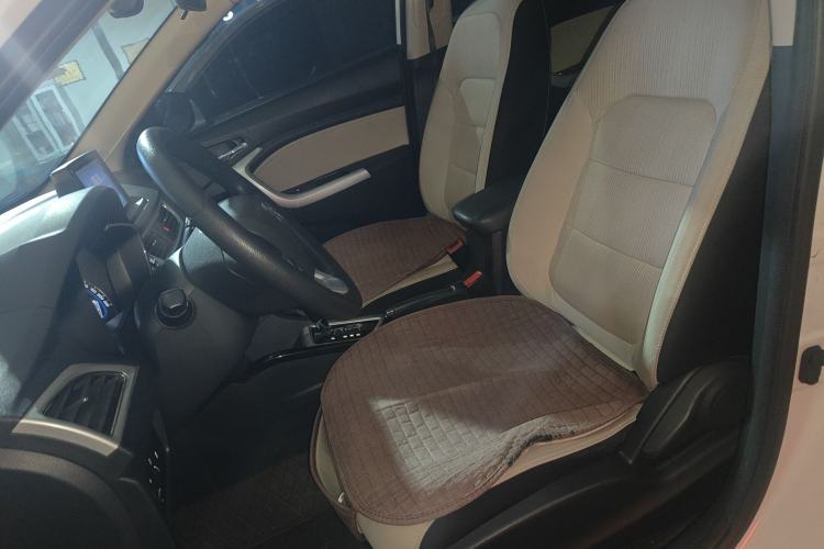 Used Changan Alsvin V7 2015 1.6L Automatic Joyful Model China IV Standard
