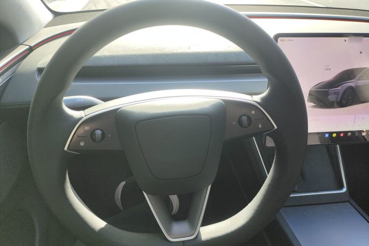 Used Tesla Model Y 2025 Long-Range All-Wheel Drive First Edition
