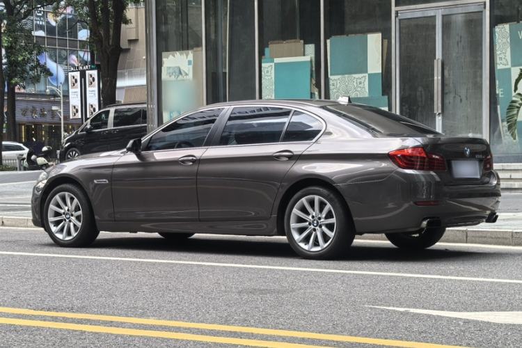 Used BMW 5 Series 2014 535Li Leading Model
