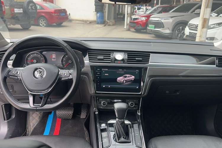 Used Volkswagen Phideon 2019 380TSI Two-Wheel Drive Business Edition China VI Standard
