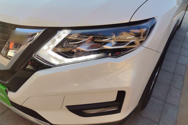 Used Nissan X-Trail 2022 2.0L Two-Wheel Drive Smart Connect Premium Edition
