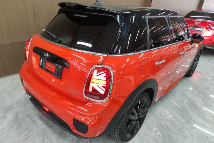 Used  MINI 2018 1.5T COOPER Racing Edition Five-Door Version
