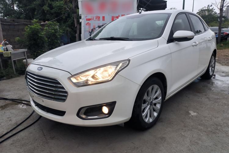 Used Ford Escort 2015 1.5L Automatic Fashion Model
