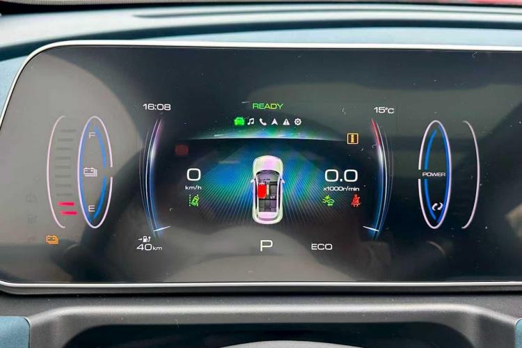 Used ORA Good Cat 2023 401 km Standard Range Prestige Version Lithium Iron Phosphate
