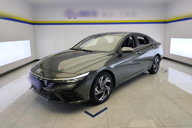 Used Hyundai Elantra 2023 1.5L CVT LUX Prestige Edition