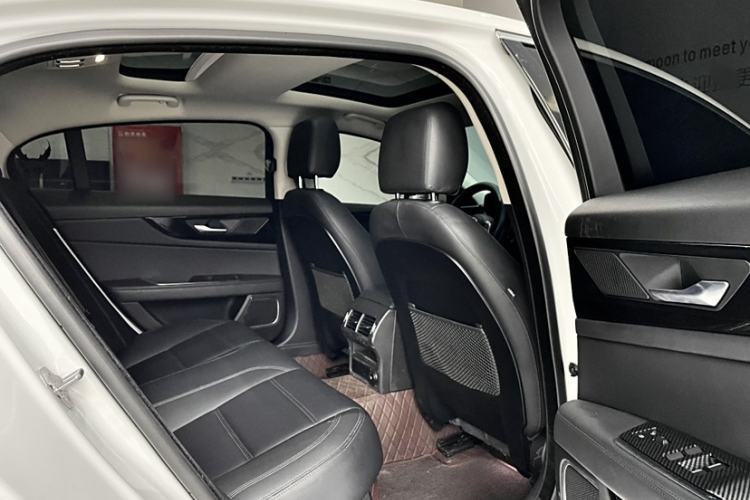 Used Jaguar XEL 2020 2.0T 200 PS S Advanced Elegance Edition
