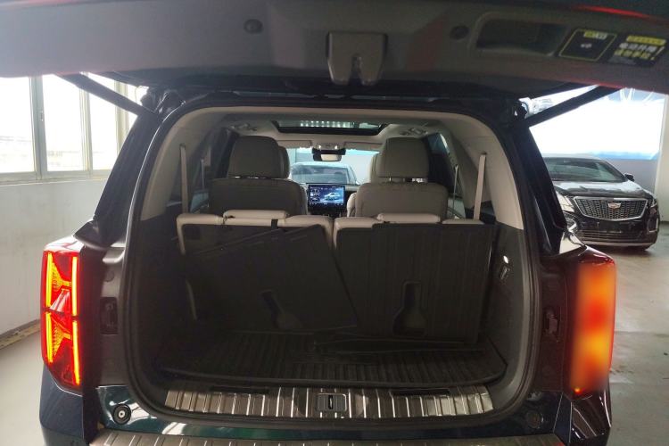 Used GAC Trumpchi GS8 2022 Dual-Engine Series 2.0TM Four-Wheel Drive Prestige Edition (6 Seats)
