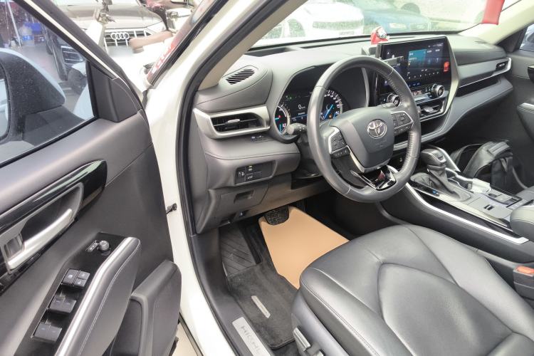 Used Toyota Highlander 2022 Dual-Engine 2.5L Four-Wheel Drive Prestige Version 7 Seats
