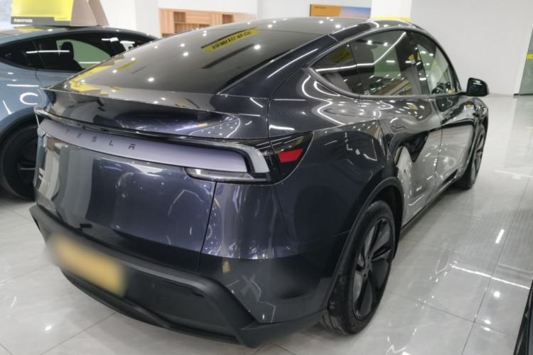 Used Tesla Model Y 2025 Rear-Wheel-Drive Version
